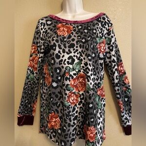 Oddy Floral and Velveteen Blouse Crisscross Back Women Size Medium Flowy Top